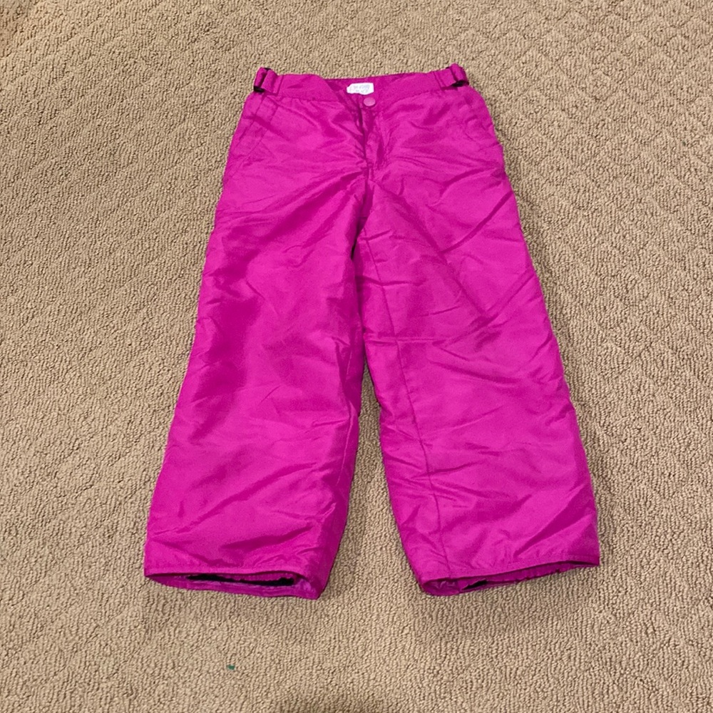 Girls Size 6 Snowpants, excellent used condition.